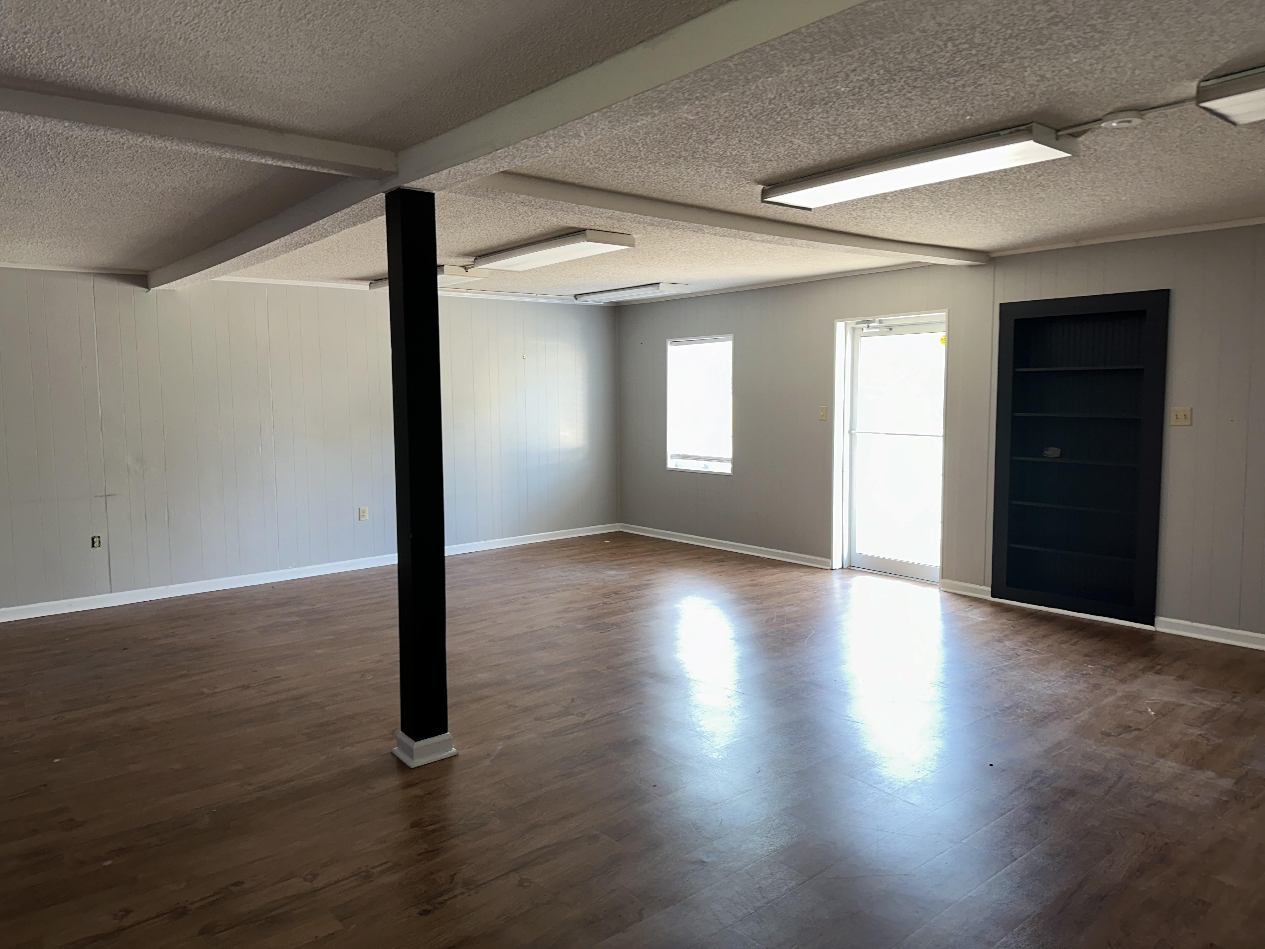 800 SF of Office Space Available in Rincon, GA 31326; 121 W 8th St., Rincon, GA 31326